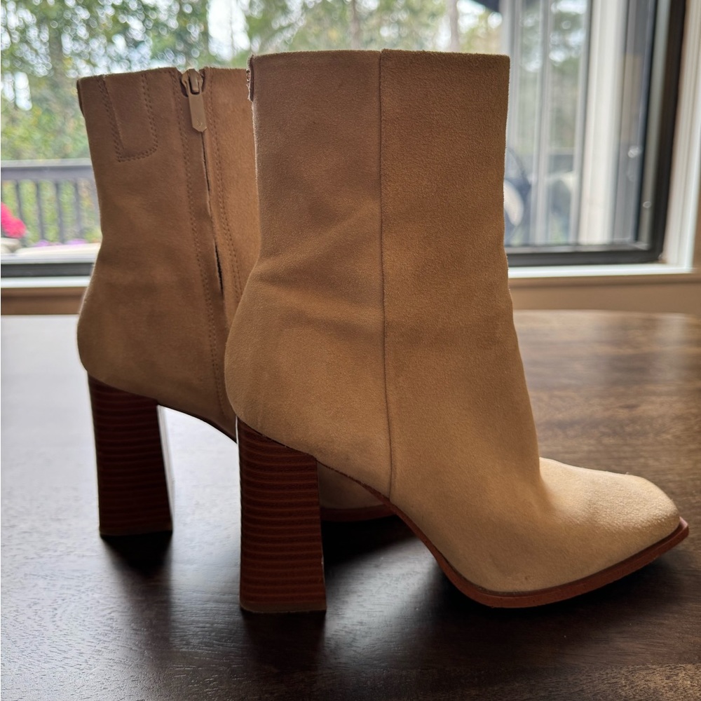 Sam Edelman Ivette Boot in Sesame Suede size 7.5